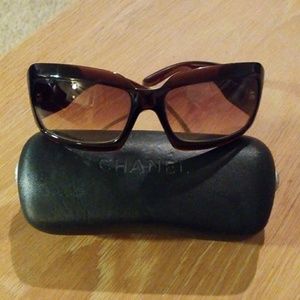 AUTHENTIC CHANEL MOTHER OF PEAR SUNGLASSES
